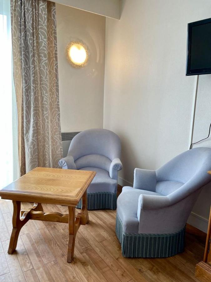 Logis Le Clos Deauville Saint Gatien Exteriör bild